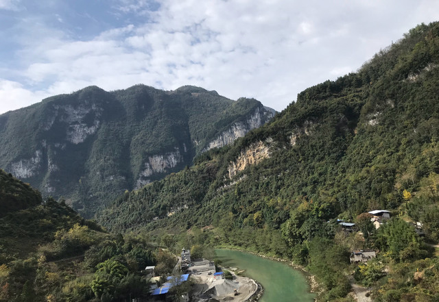 到湖北恩施旅游攻略_湖北攻略恩施旅游到哪里好玩_去湖北恩施旅游攻略